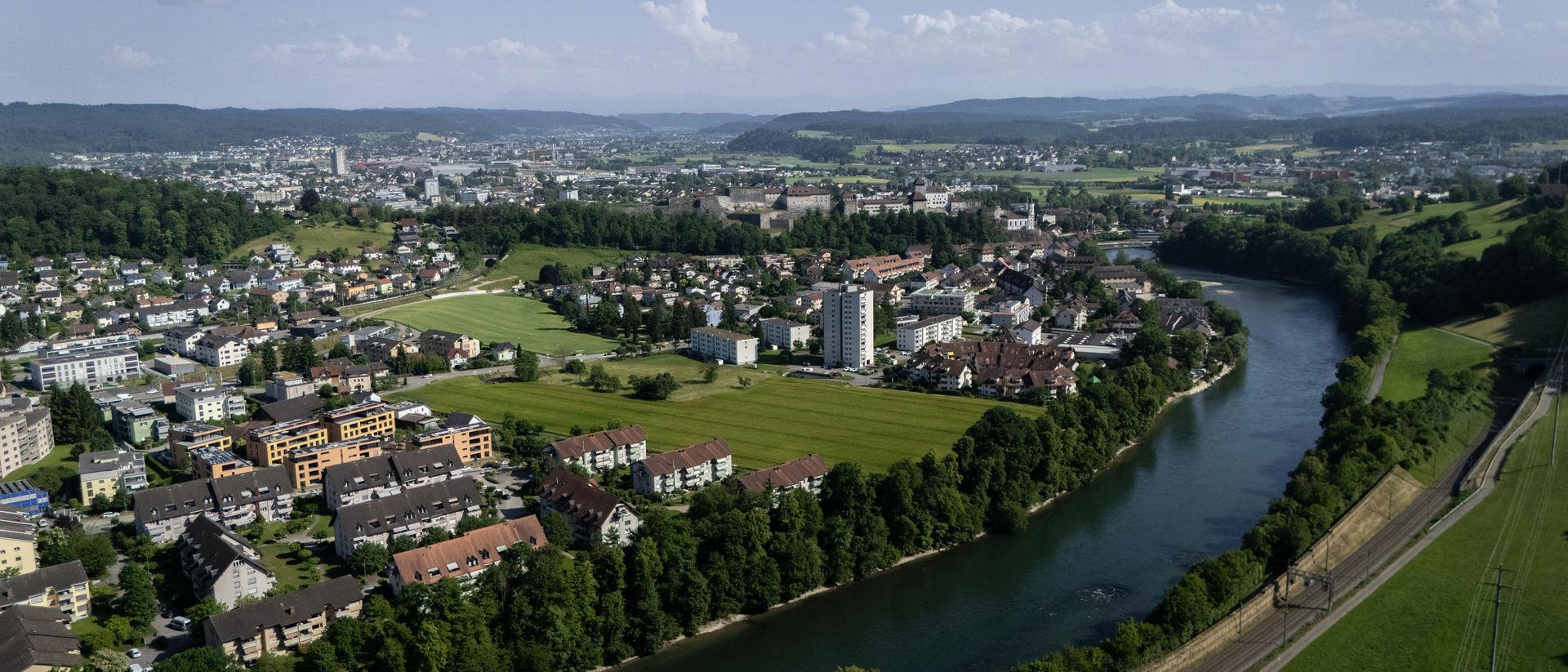 Luftaufnahme des Aaretals bei Aarburg